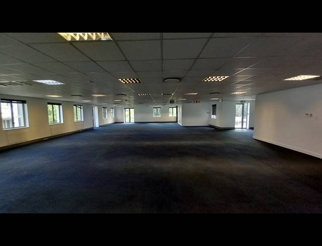 1,425M² OFFICE TO LET IN BRYANSTON